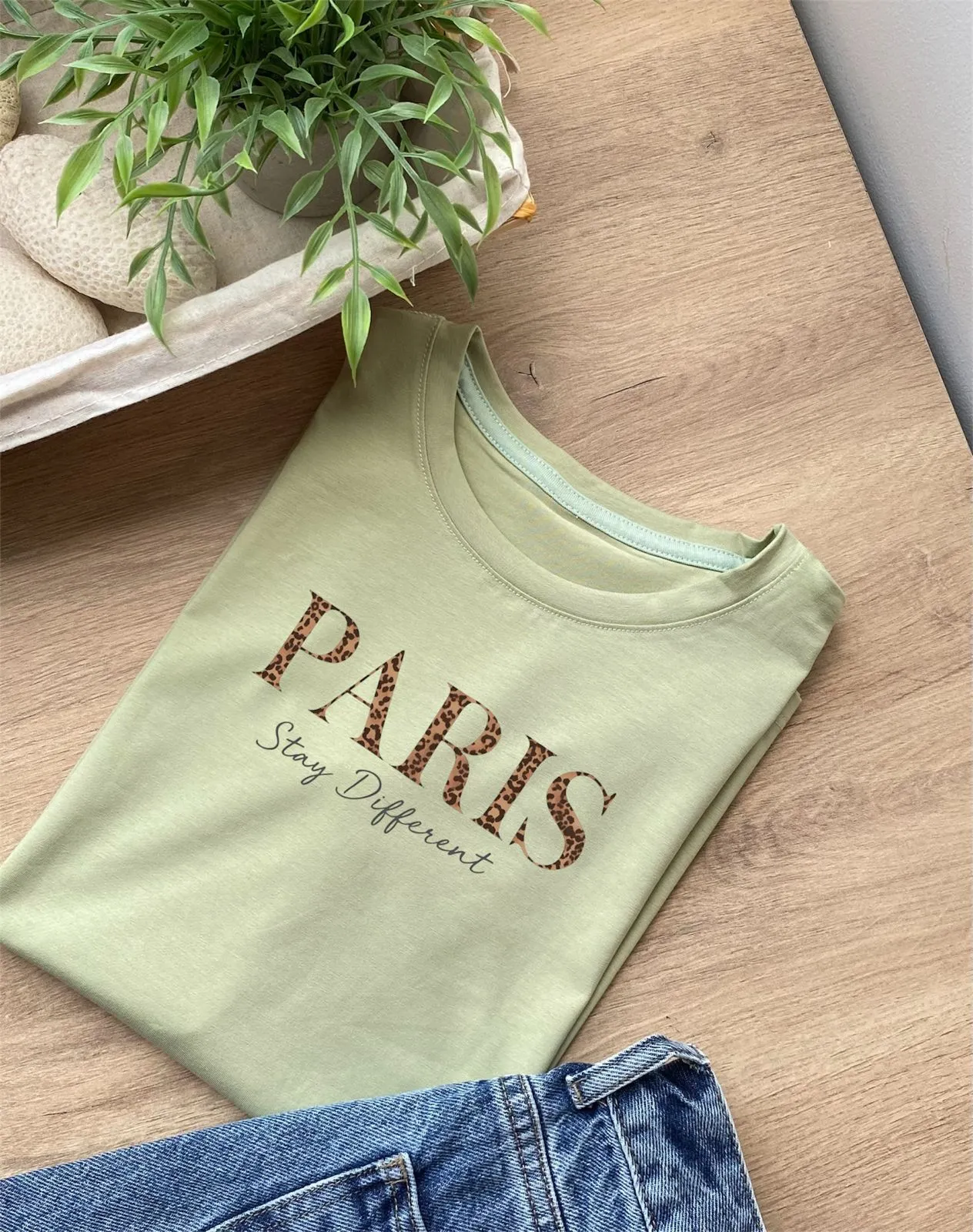 Paris Animal - Image 1
