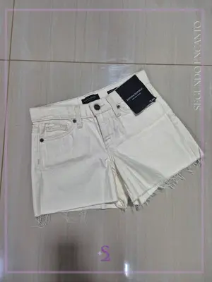 Short blanco Banana Republic talla 24 s