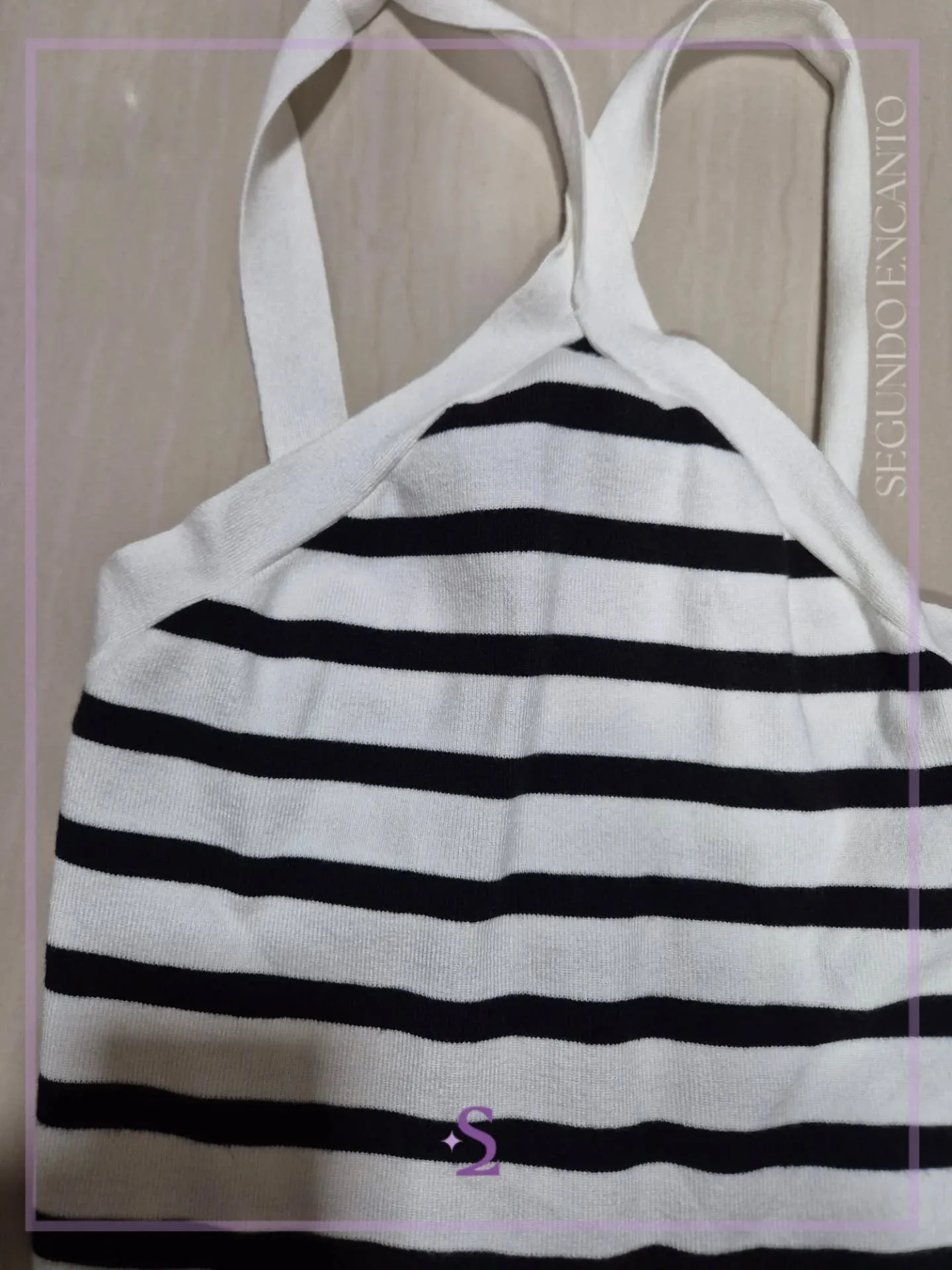 Crop top blanco y negro cuello halter L/M - Image 3