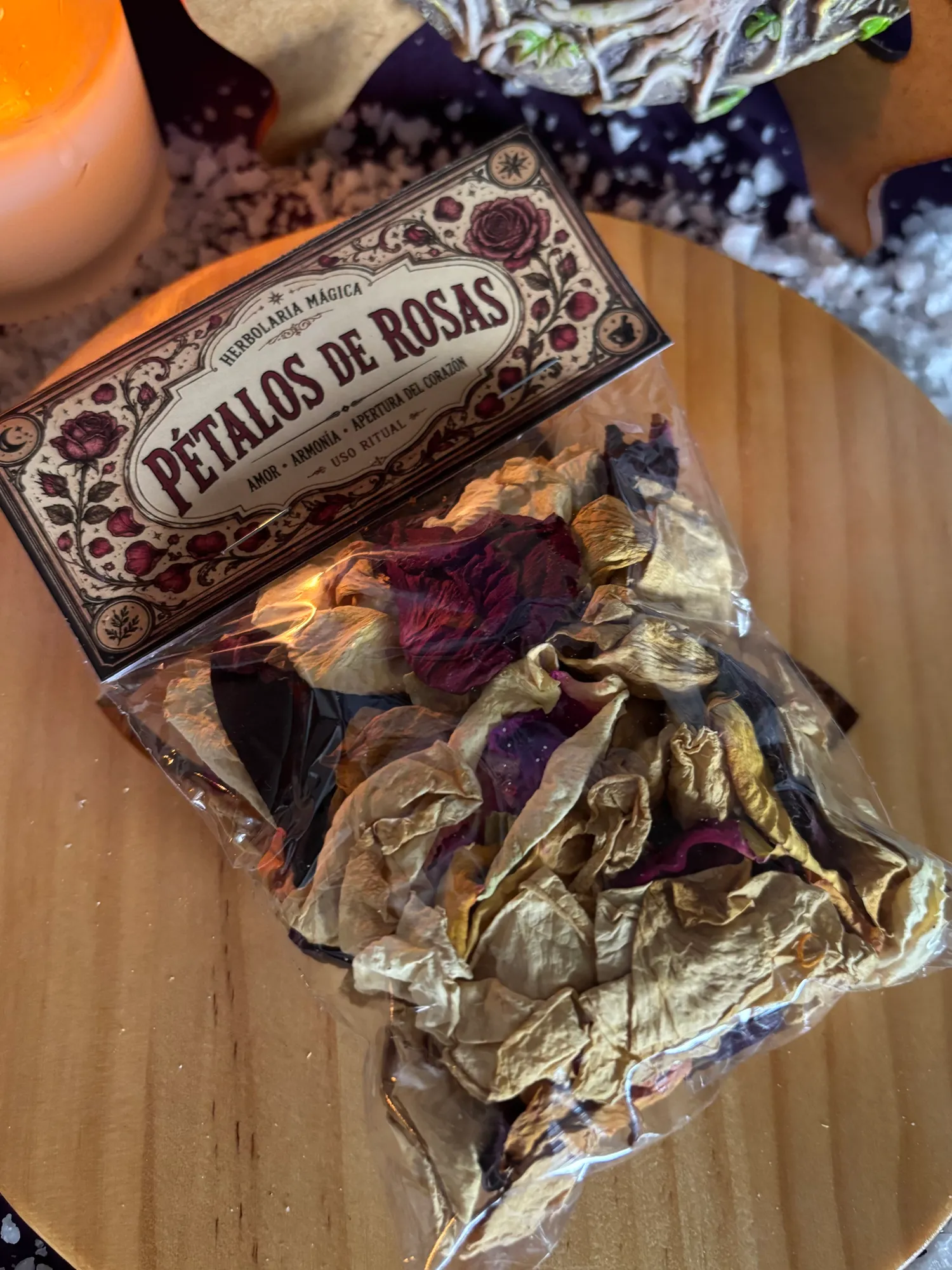 Pétalos de Rosas: Amor, Pasión y Alta Vibración - Image 1