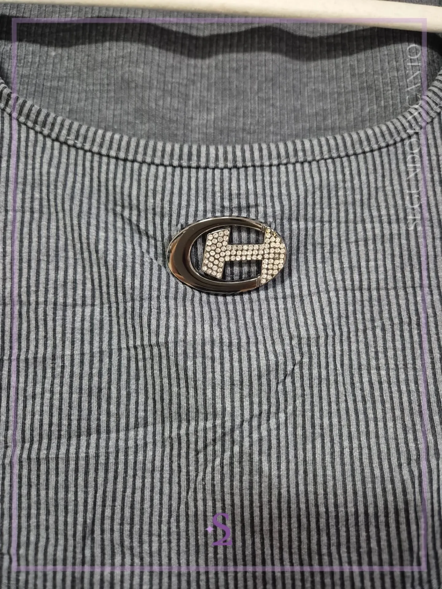 Blusa crop manga larga inspiracion diesel M - Image 3