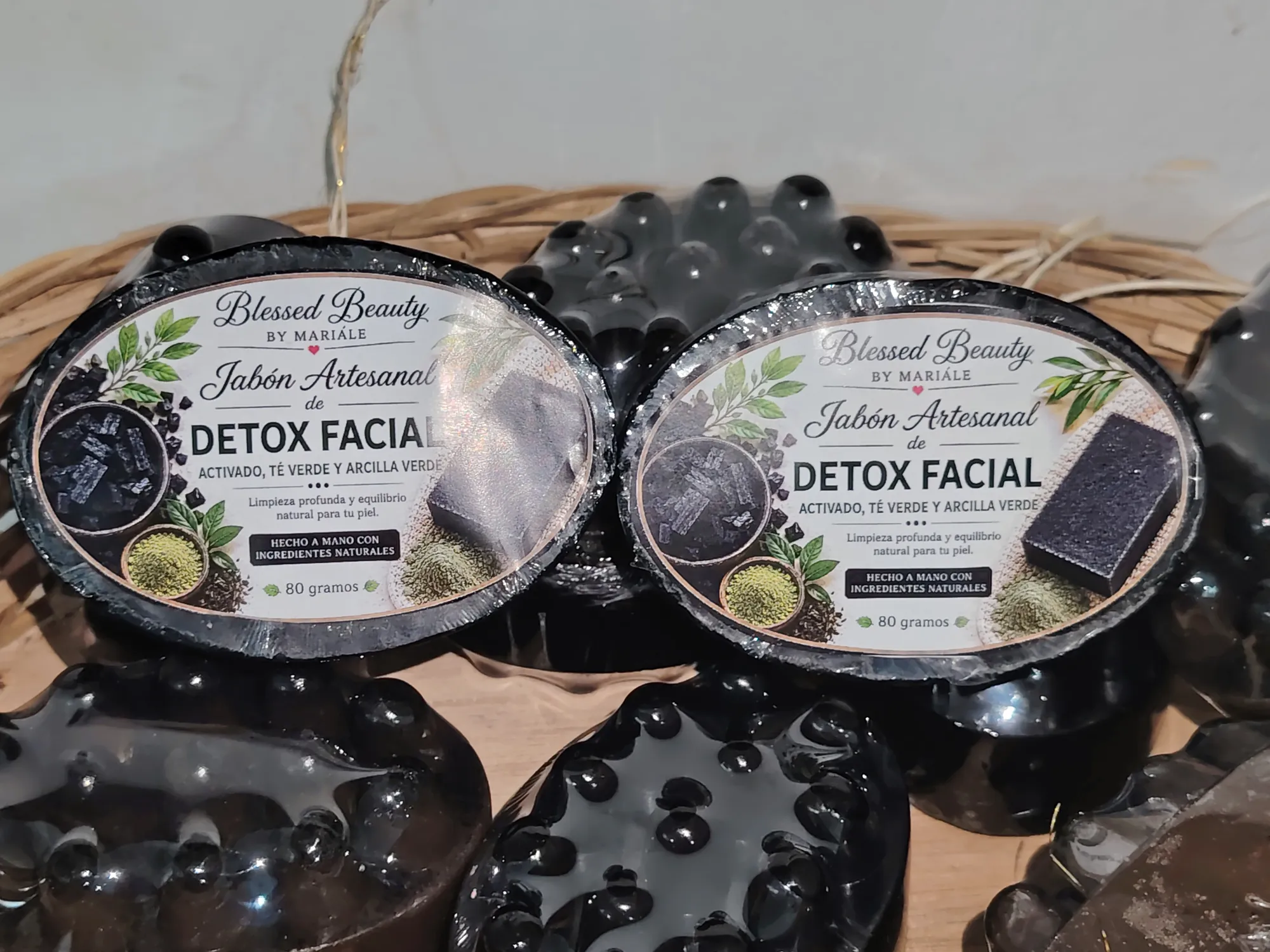 JABÓN ARTESANAL DETOX FACIAL - Image 1