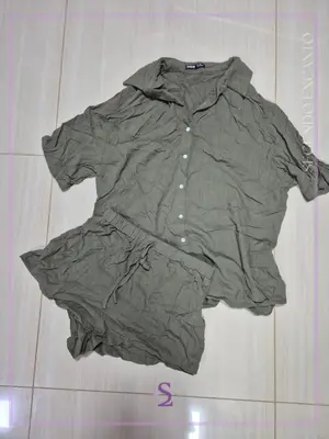 Conjunto verde camisa y short M/L
