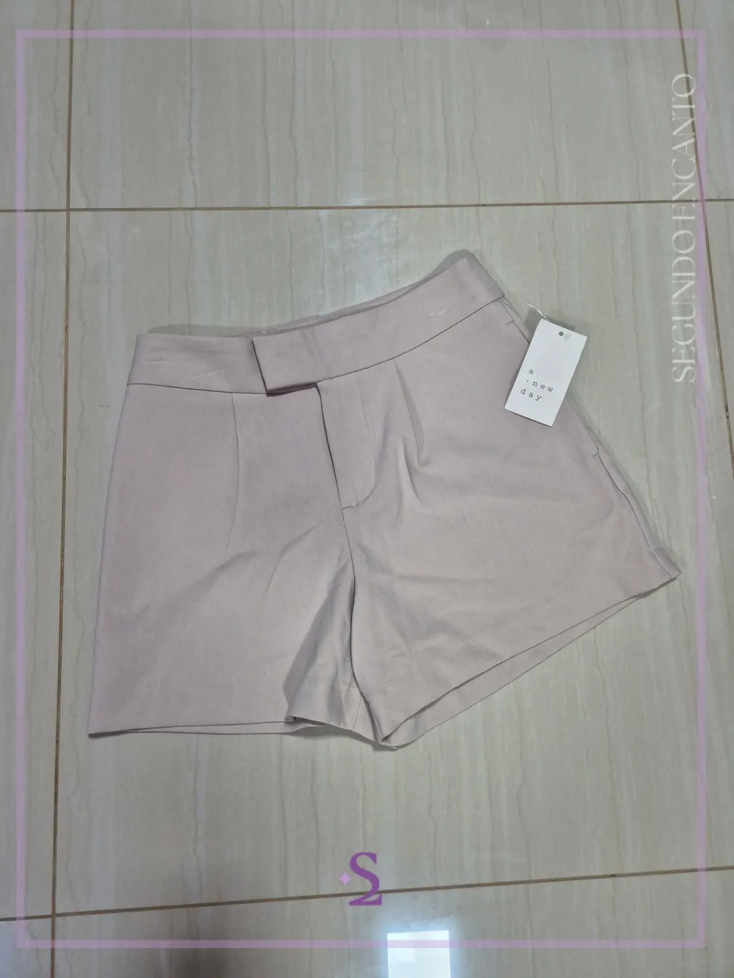 Short beige con bolsillos XS - Image 1