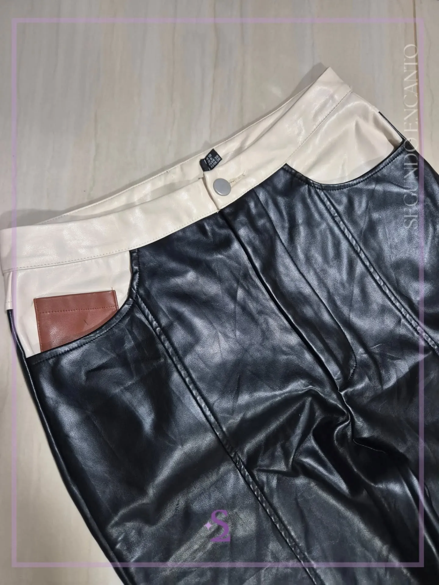 Pantalon stretch con acabado tipo cuero M - Image 1