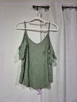 Blusa con hombros descubiertos M