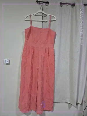 Enterizo rojo a rayas blancas L/M