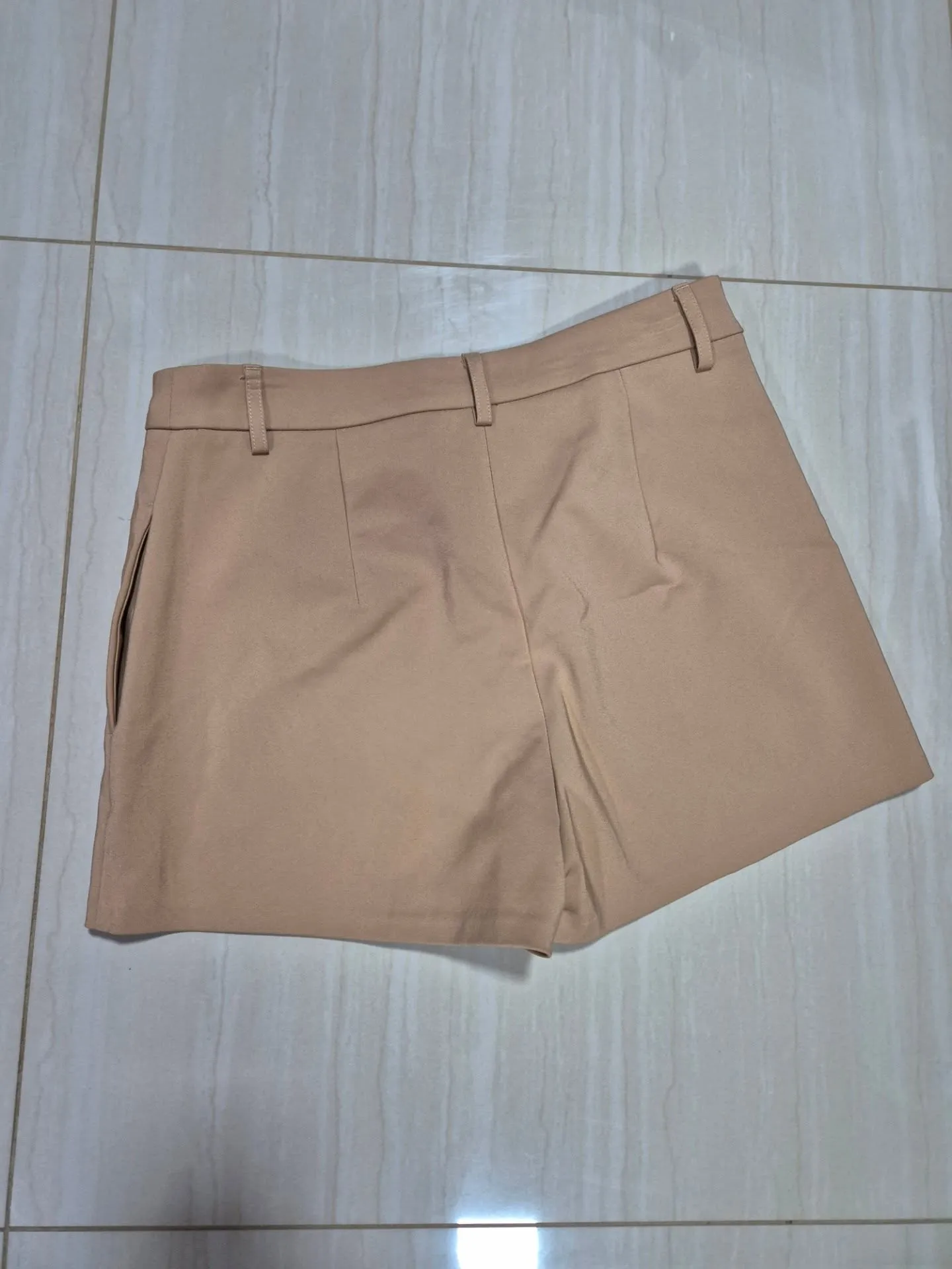 Short formal color camel talla 6 m - Image 2