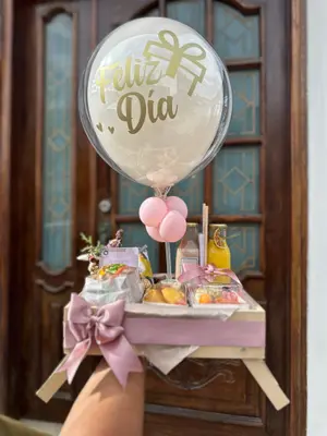 Desayuno sorpresa mesita premium 
