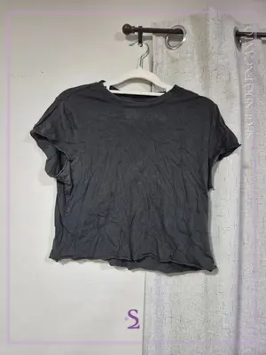Crop top color gris oscuro M
