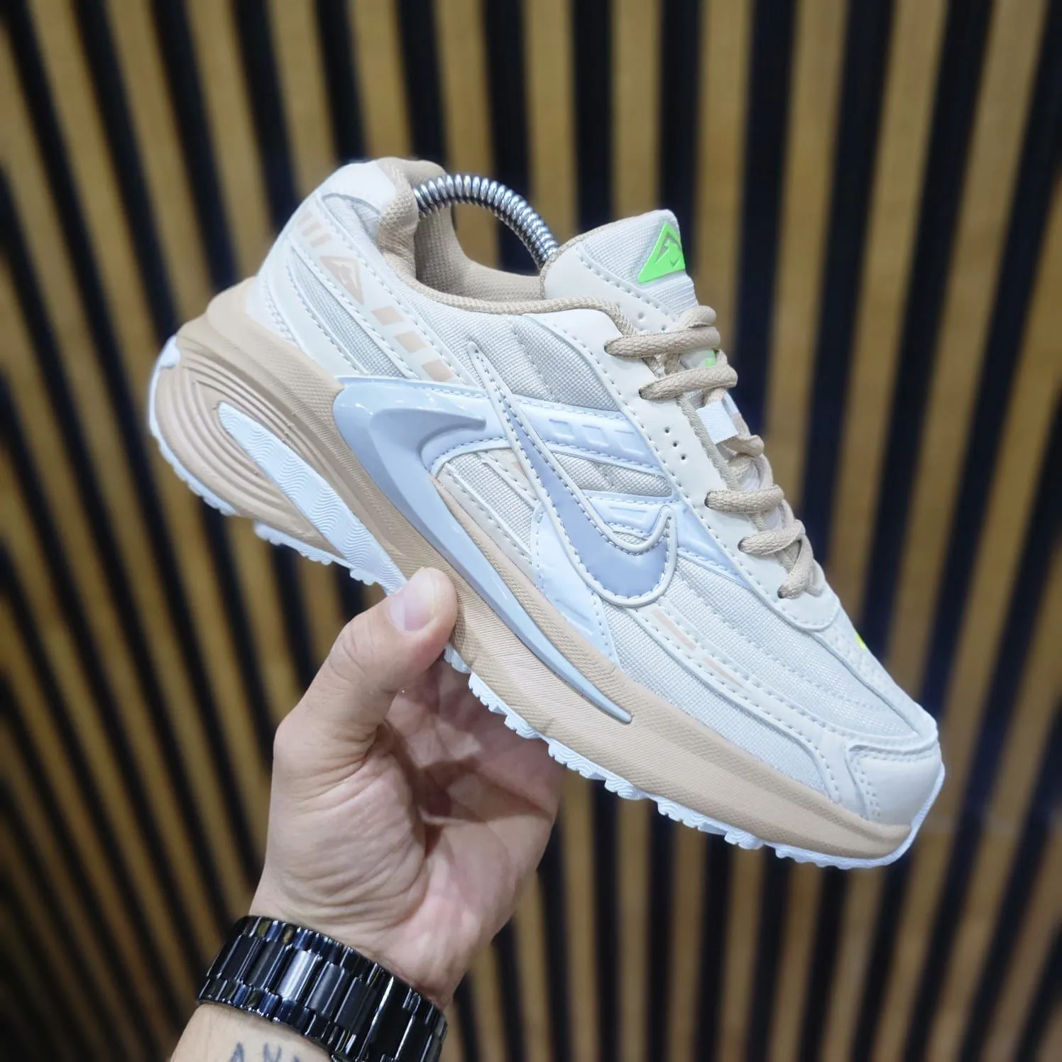 NIKE INITIATOR - Image 2