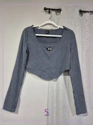 Blusa crop manga larga inspiracion diesel M
