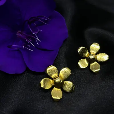 ARETES JAZMÍN  DORADO