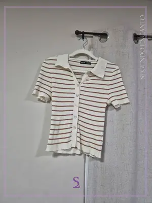 Top a rayas de botones M/L