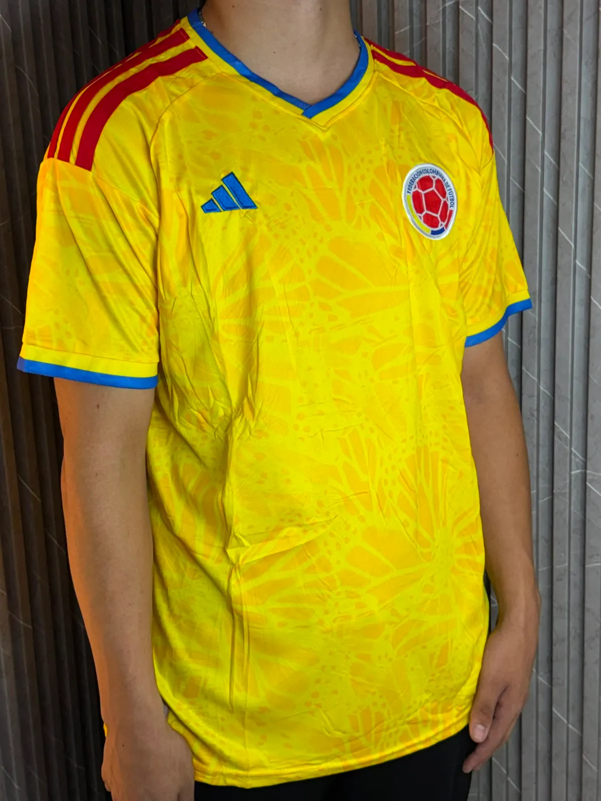 Selección Colombia amarilla AAA bordada  - Image 2