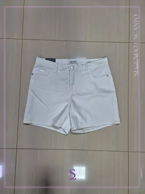 Short blanco talla 10