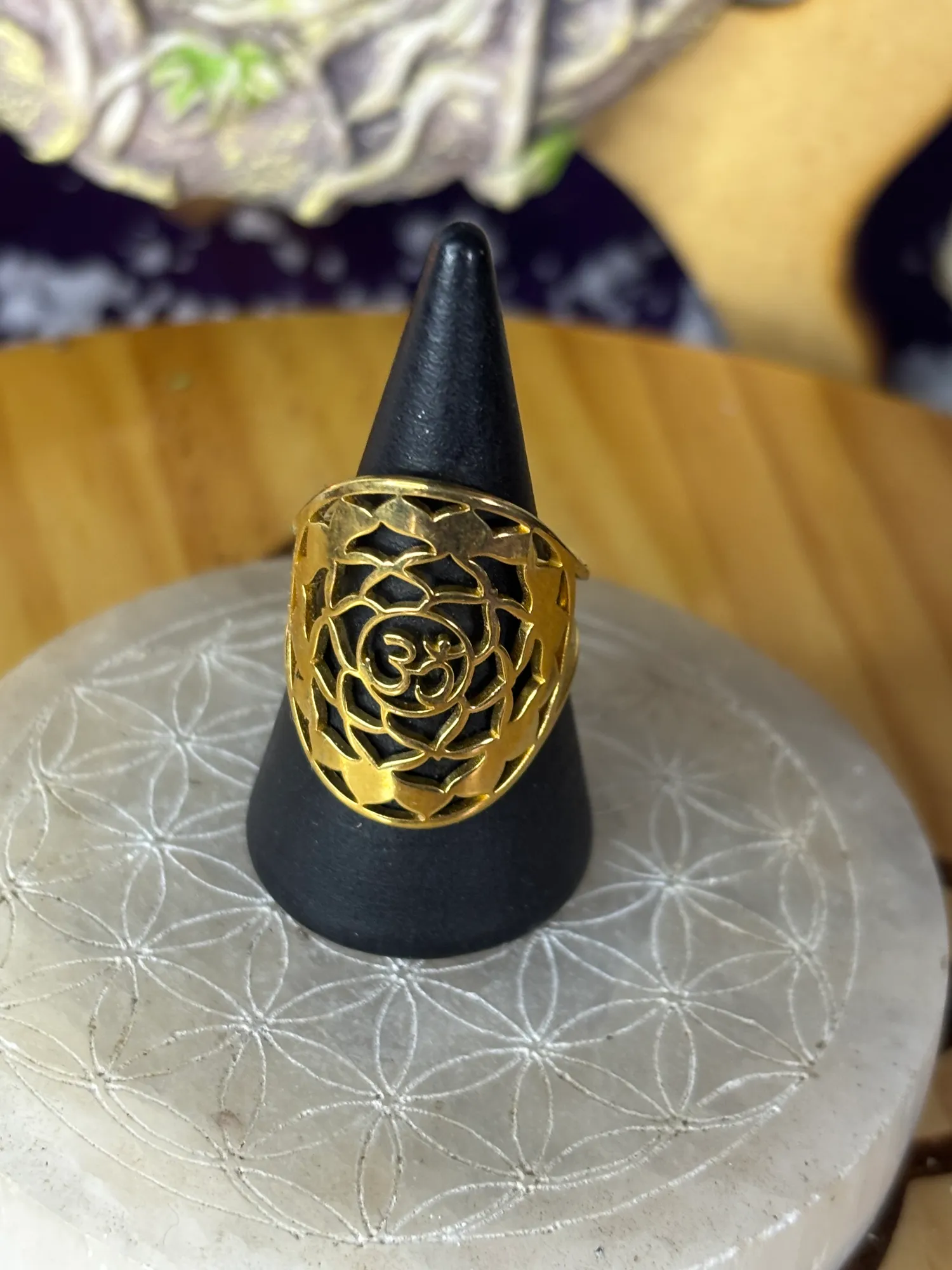 Anillo Flor de Loto y Om, Paz y Armonía - Image 2