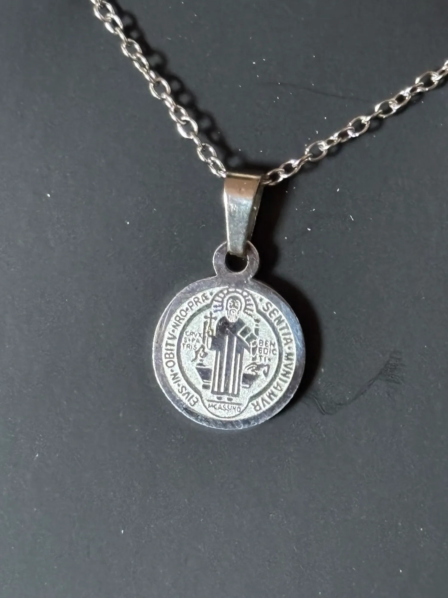 Collar Medalla de San Benito - Image 2