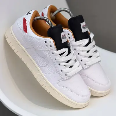 NIKE SB 