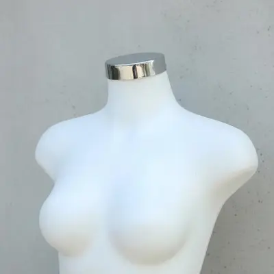 Maniquí Dama Completo Plástico color blanco  Exhibidor Con Base