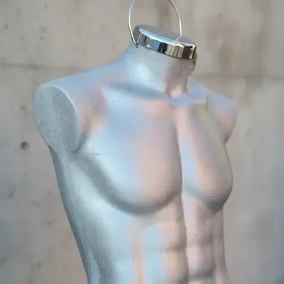 Maniquí Hombre cuerpo semi completo fibra de vidrio 