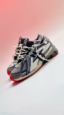 NEW BALANCE 