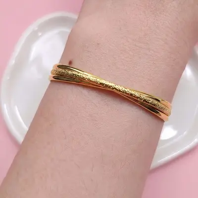 Pulsera esclava ajustable