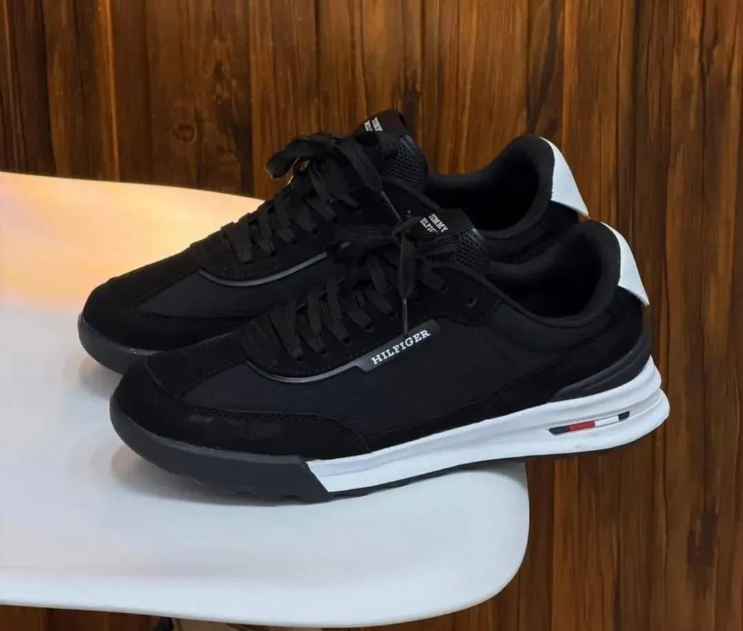 Tommy Hilfiger Casual Black & White Contrast - Image 1