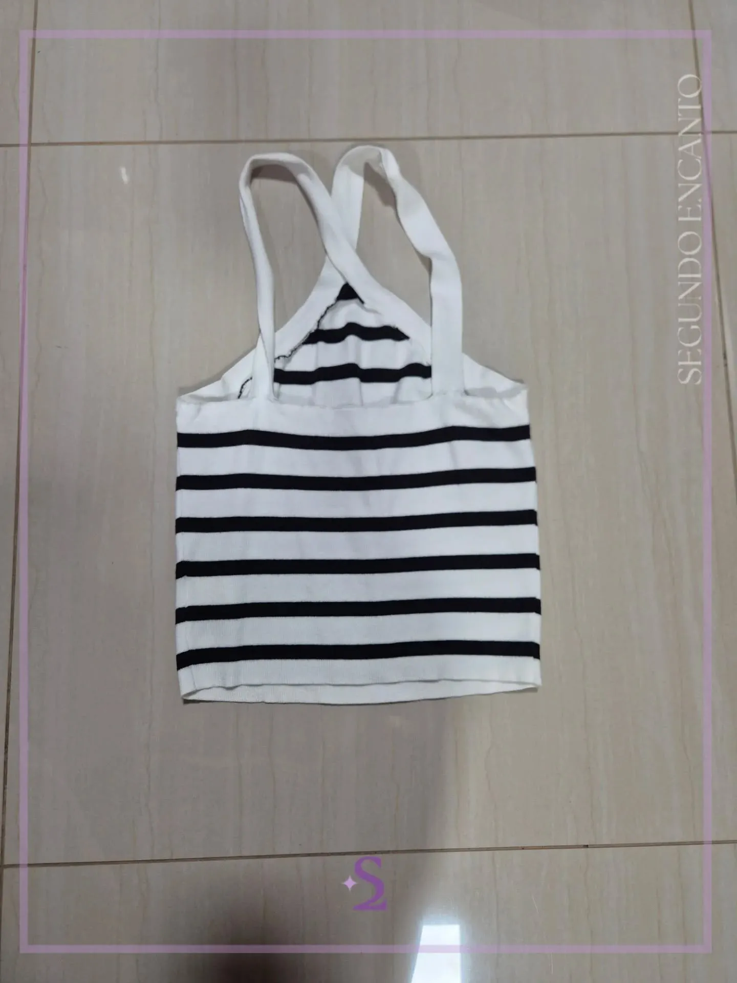 Crop top blanco y negro cuello halter L/M - Image 2