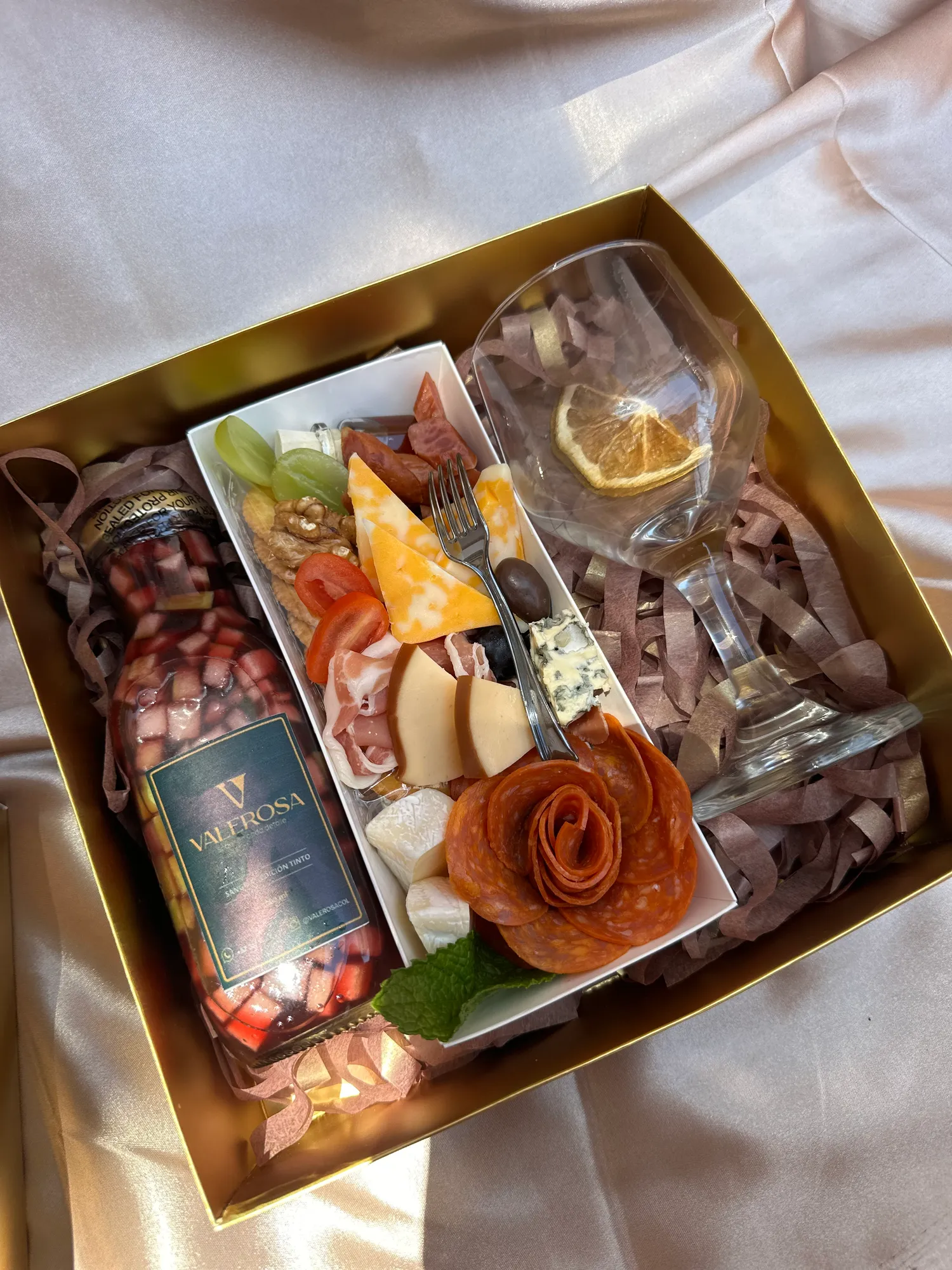 Caja Nogal clasica - Image 1