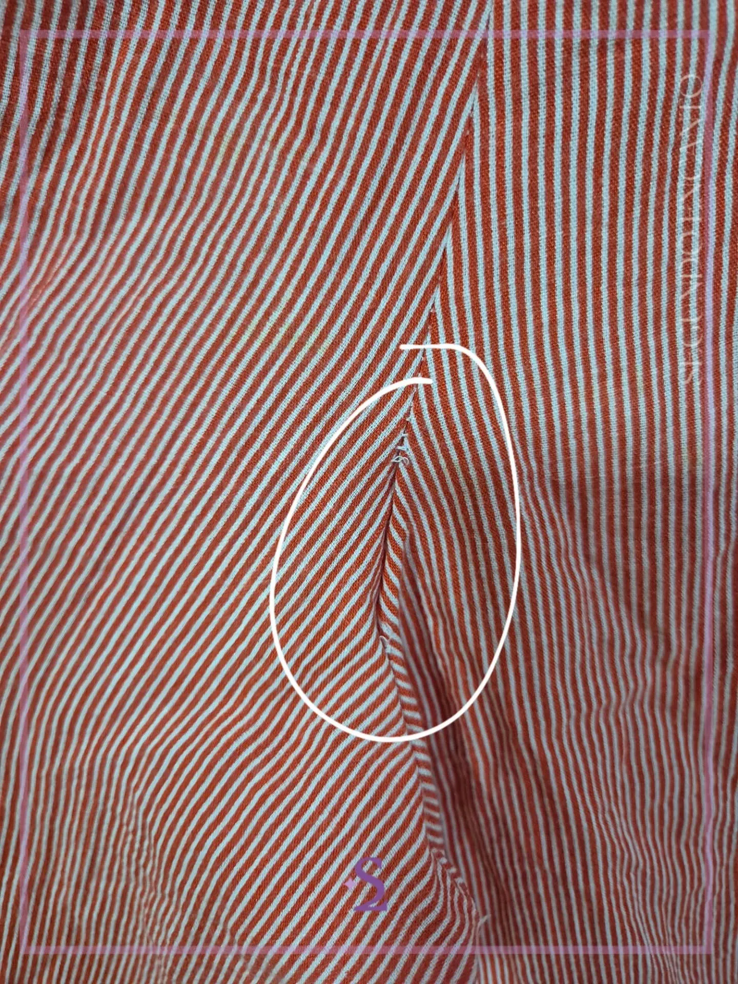 Enterizo rojo a rayas blancas L/M - Image 7