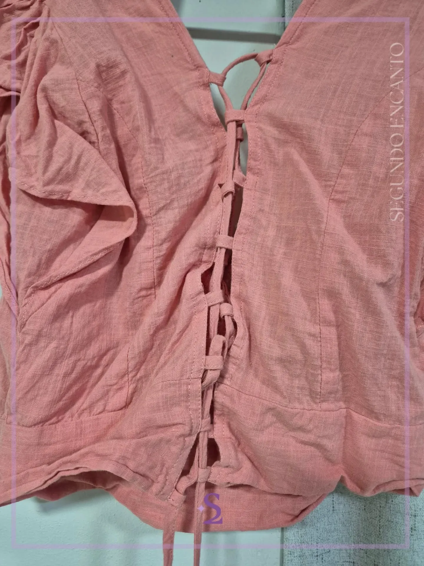 Crop top color coral con ajuste trasero L/M - Image 6