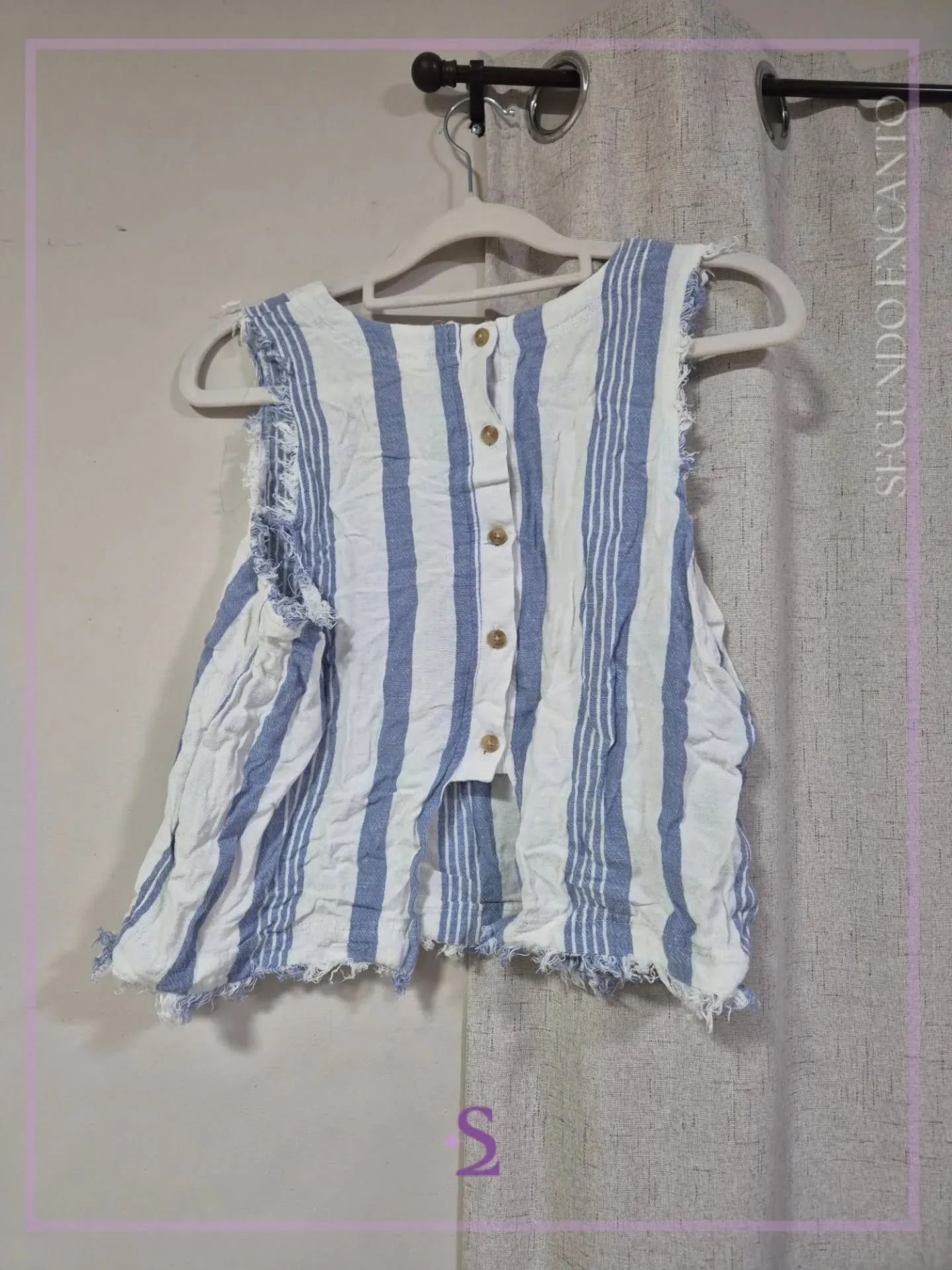 Blusa con botones en la parte trasera M - Image 2