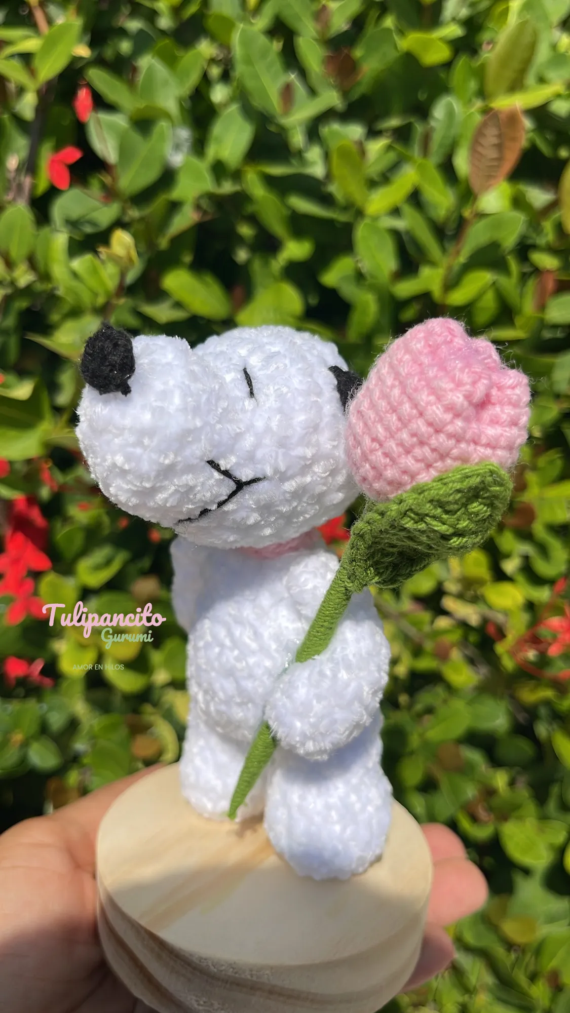Snoopy con tulipán 🌷 - Image 1