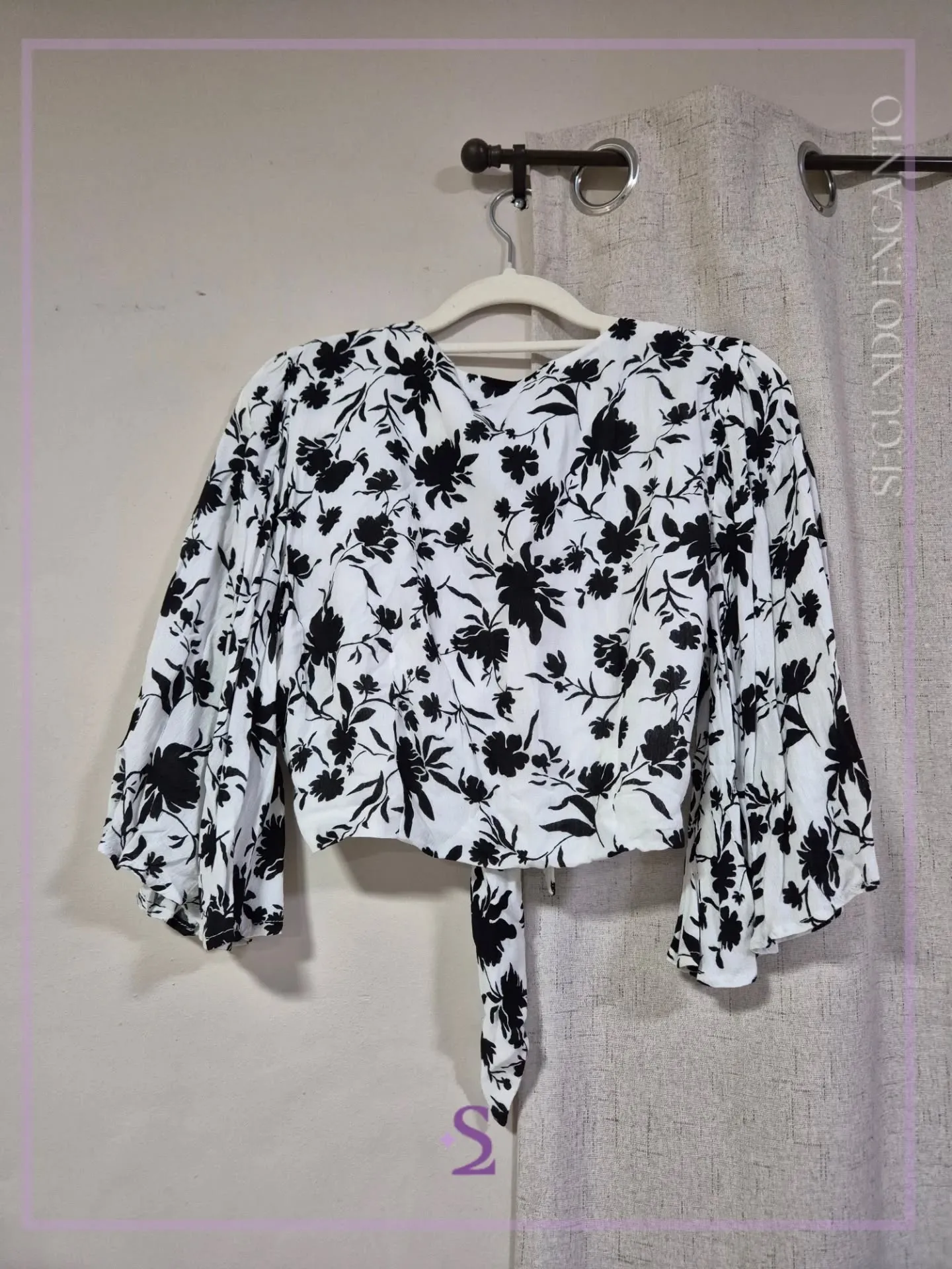 Croptop playero blanco y negro M - Image 6