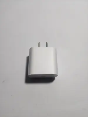 Cargador Tipo C 20W Carga Rápida