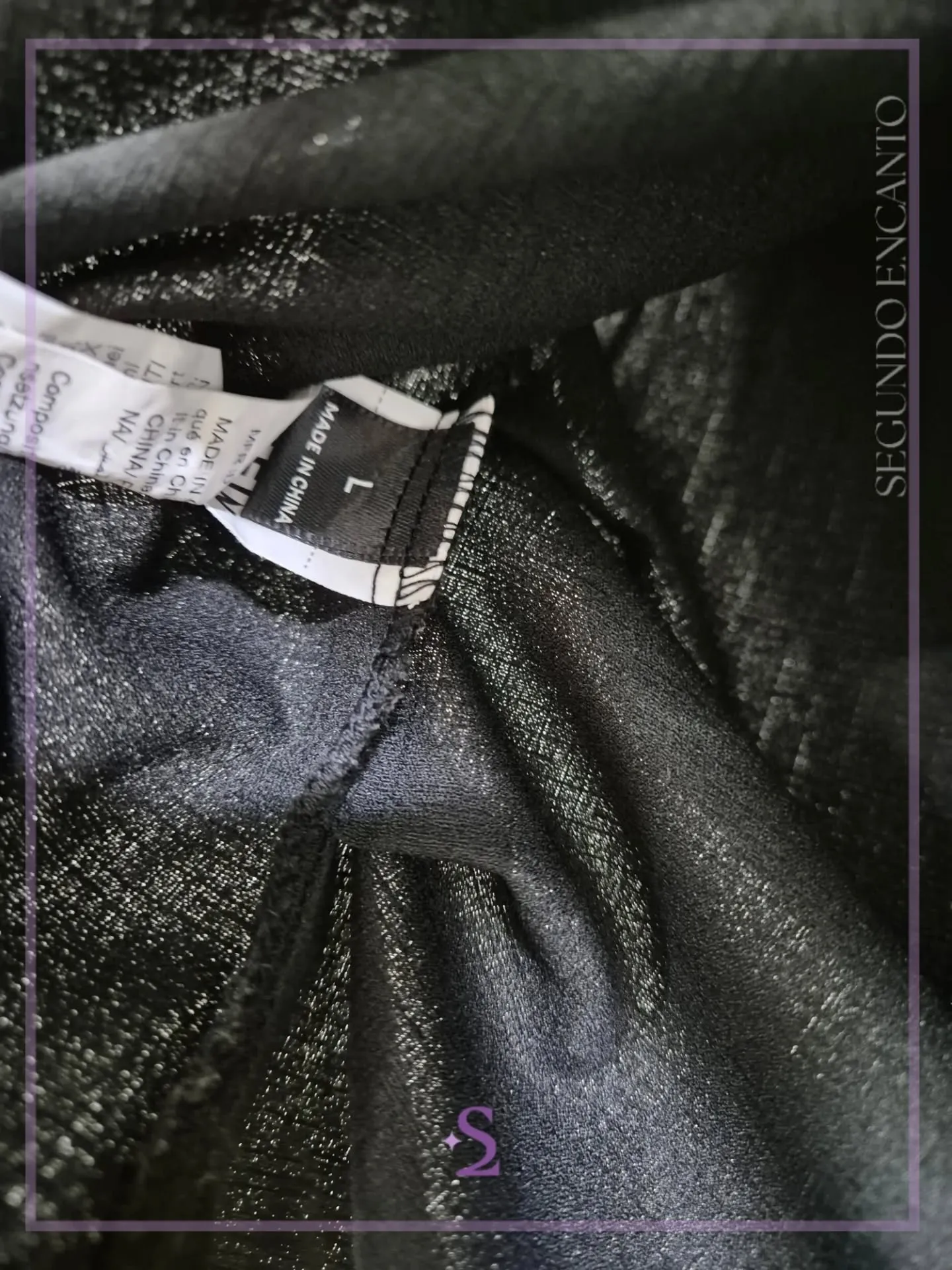 Top negro con fruncido en laterales L/M - Image 3