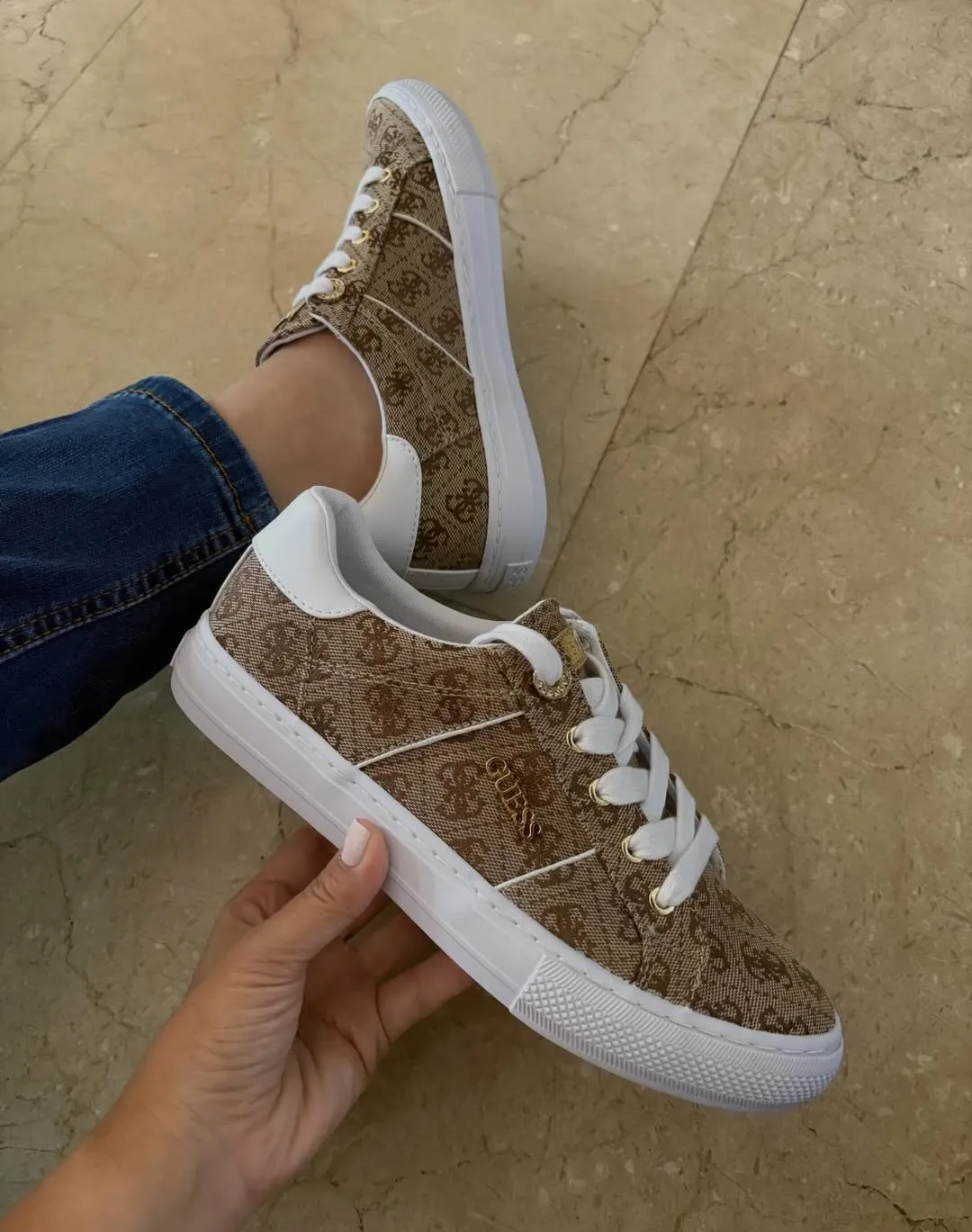 Zapatillas Guess Loven - Image 2
