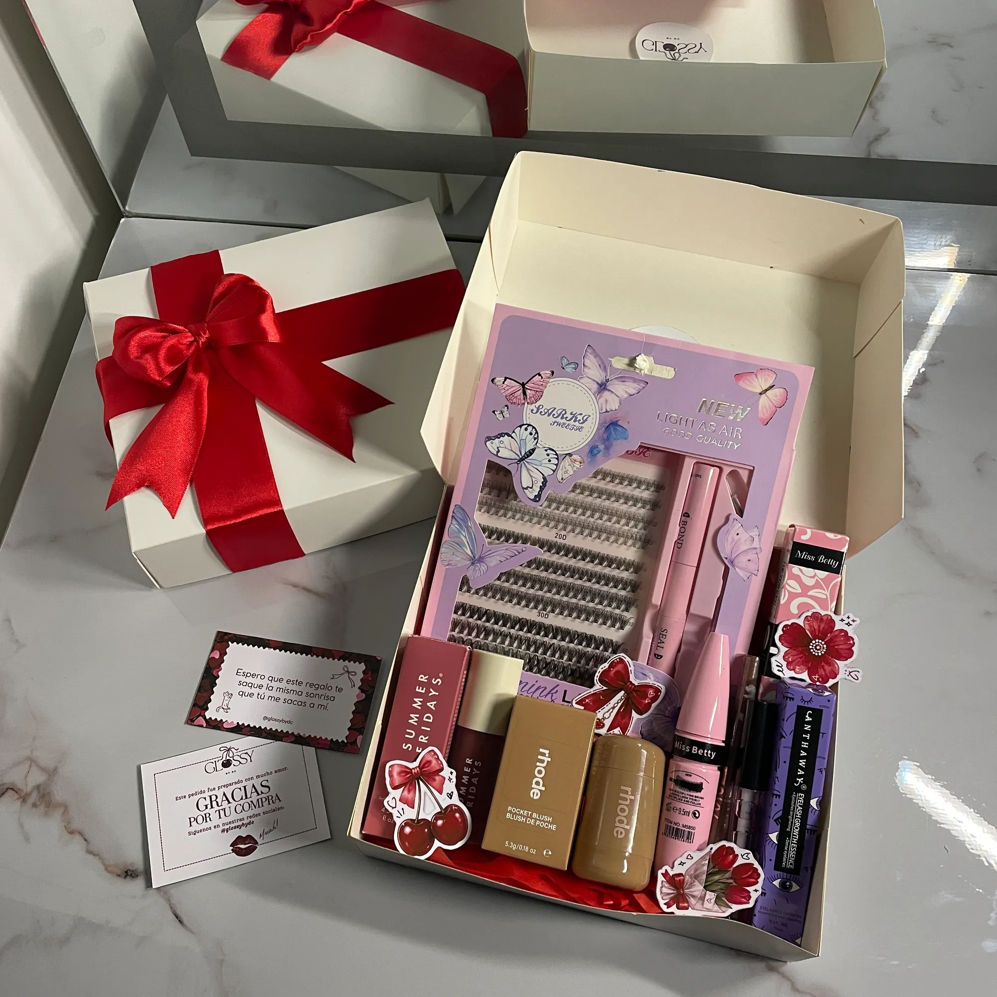 Glossy Deluxe - Image 1