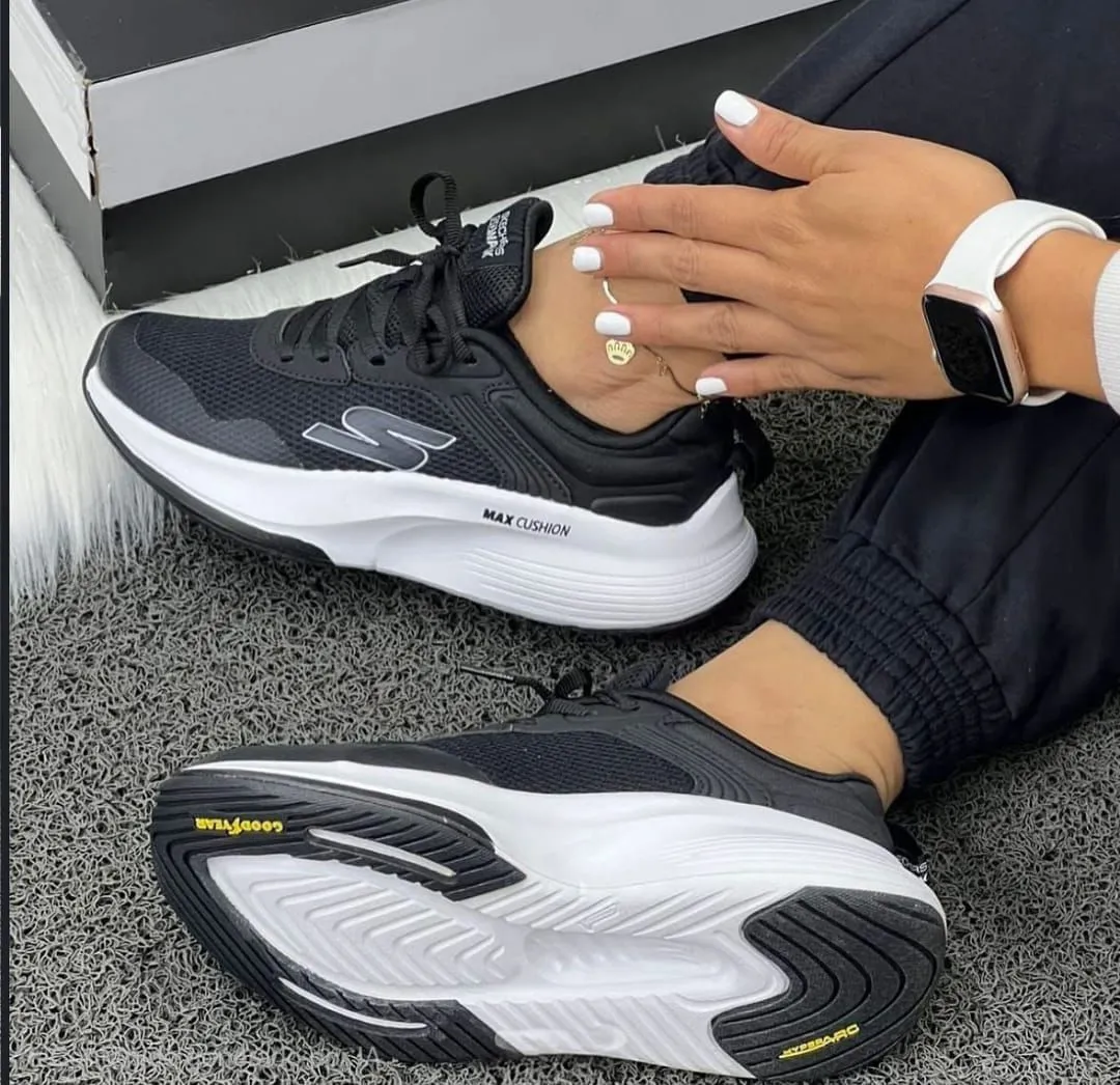 SKECHERS - Image 2