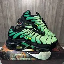 Nike Air Max Plus 