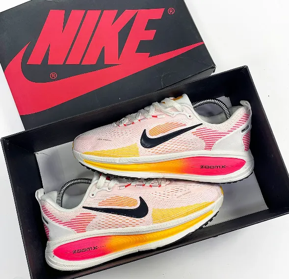 Nike Vomero 18*OR - Image 1