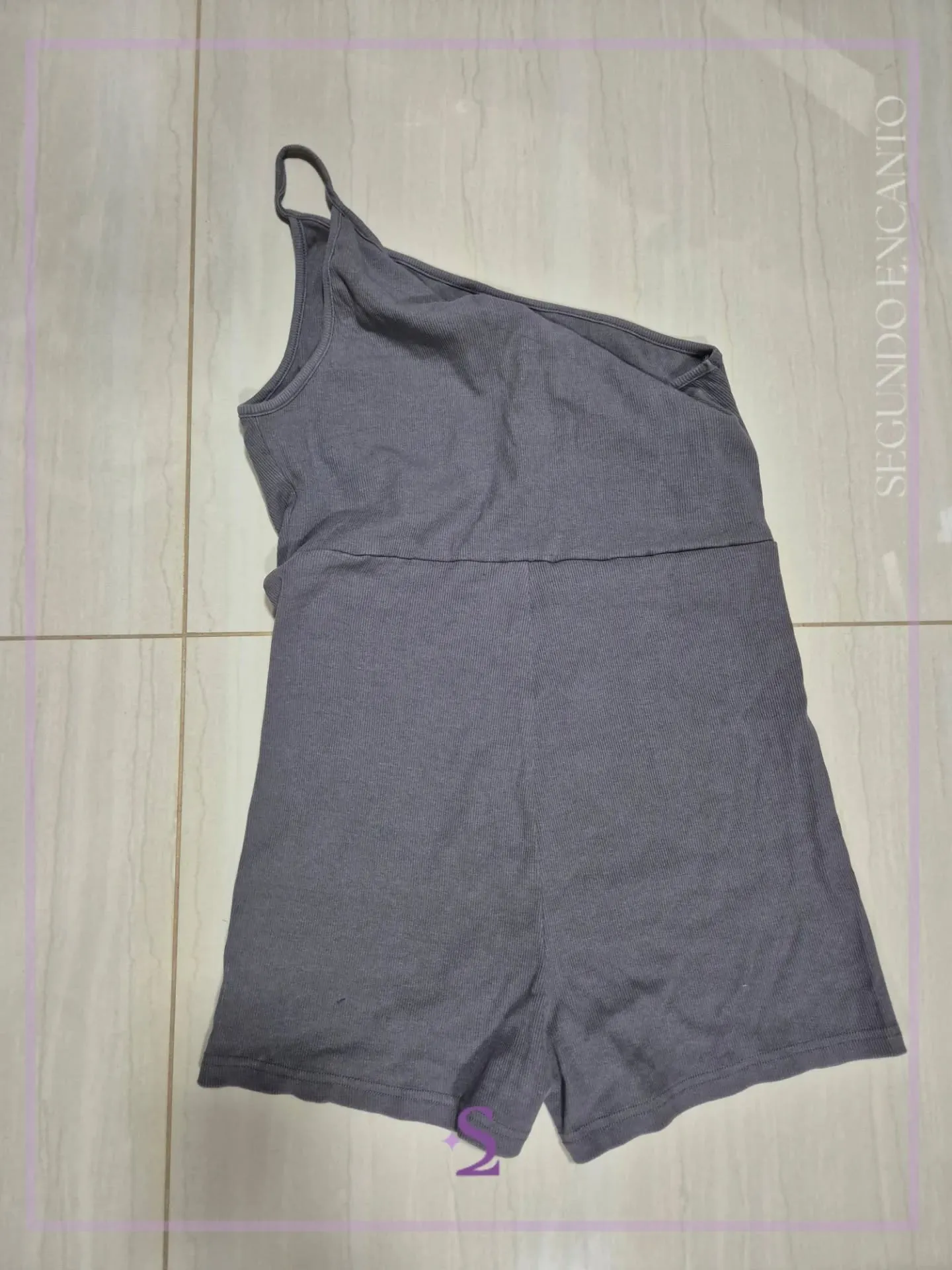 Unitard gris comodo para andar en casa L - Image 6