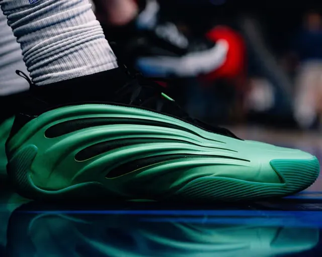 Adidas Harden - Image 3