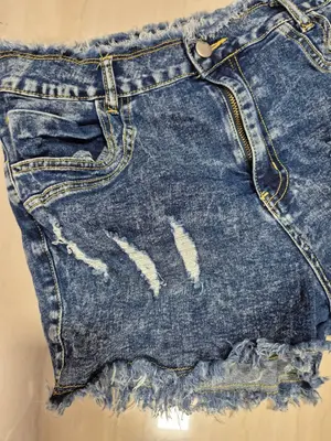 Short de mezclilla azul oscuro L