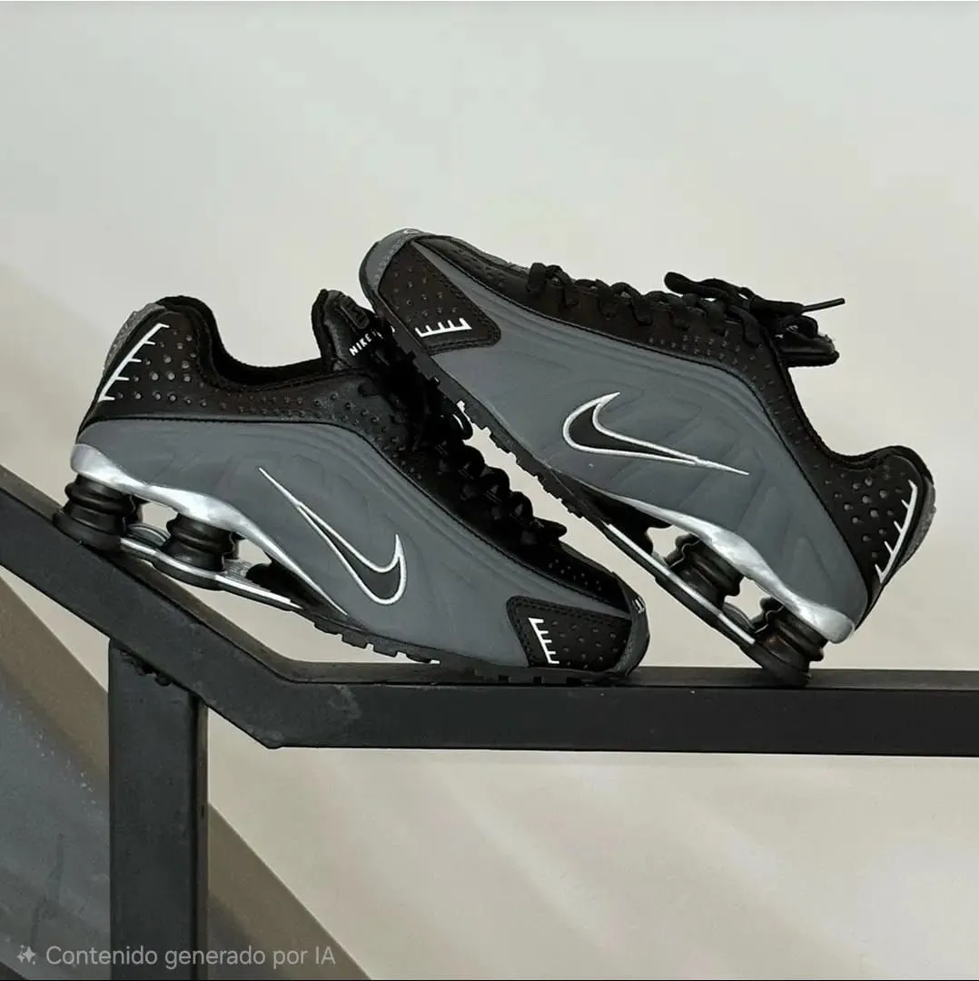 NIKE SHOX - Image 1