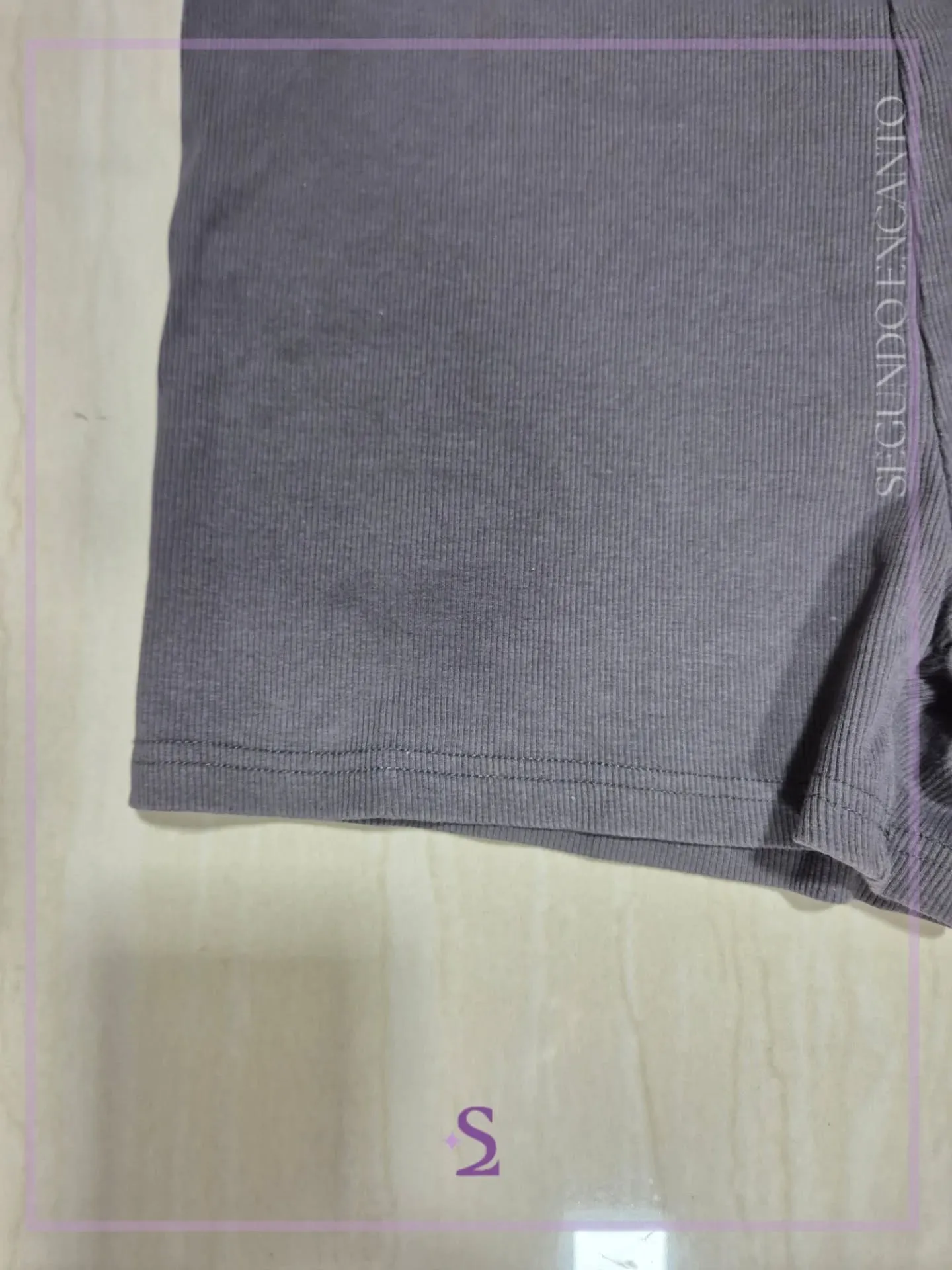 Unitard gris comodo para andar en casa L - Image 4