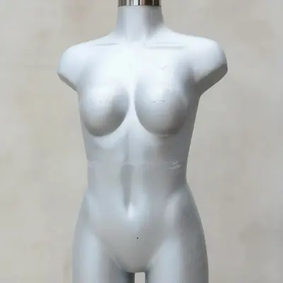 Maniqui dama cuerpo semicompleto Fibra de vidrio 