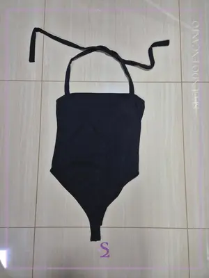 Body negro cuello halter L