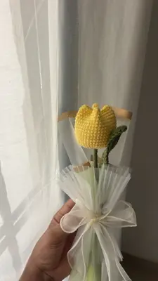 Ramo de tulipanes cerrados 